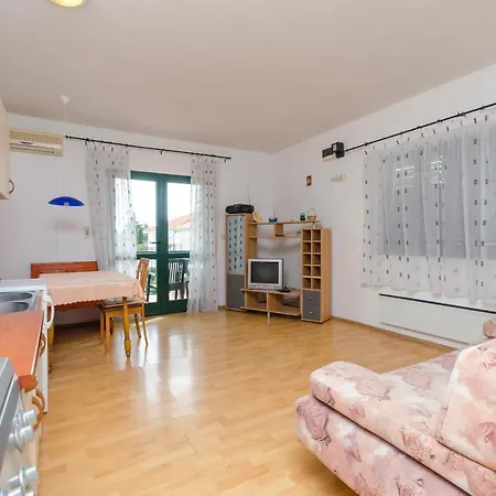 Katja * 特罗吉尔