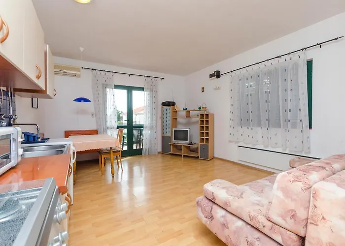 Katja * 特罗吉尔